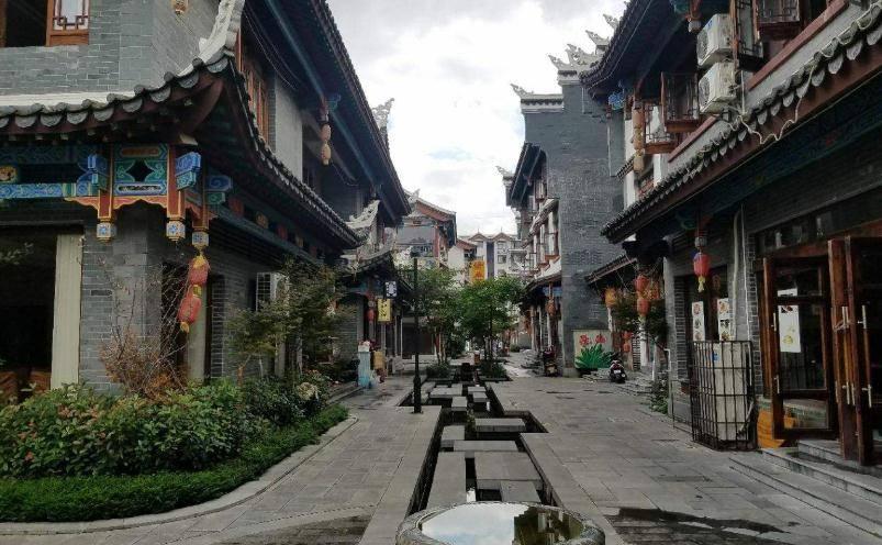 众星欢乐迎腊八:刘诗诗、杨紫秀腊八粥,张馨予欢跃雪地